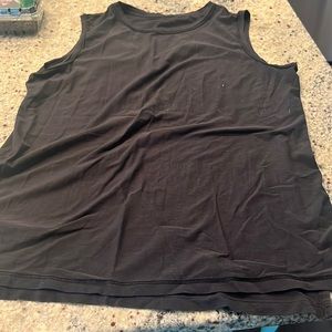 Black loose tank top